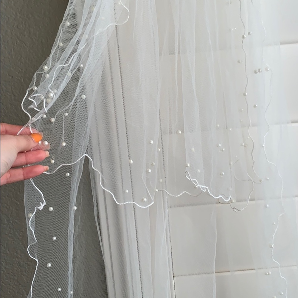 Veil - Picture 2 of 3
